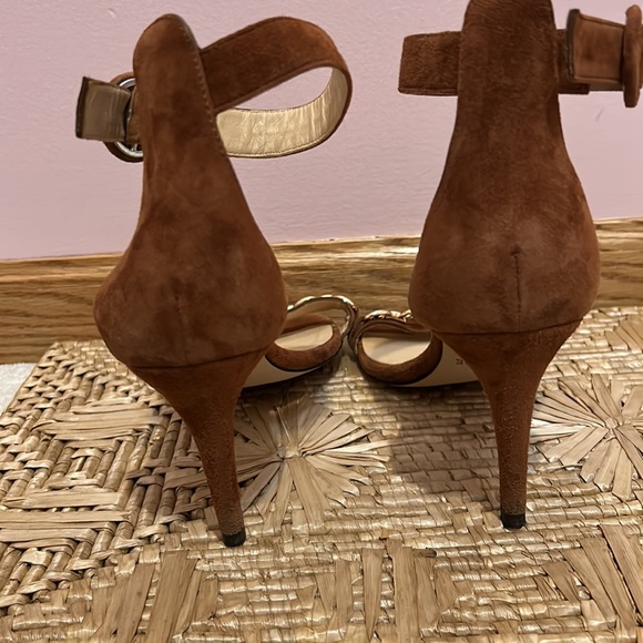 L’agence Brown Suede Chain Bridget Heels - Picture 5 of 7